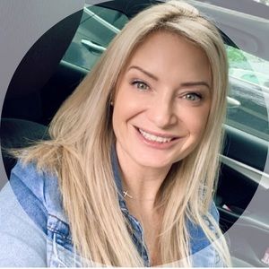 Meet your Posher, Monica